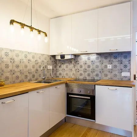 Brand New Bairro Alto Old Style Apartament Lizbona